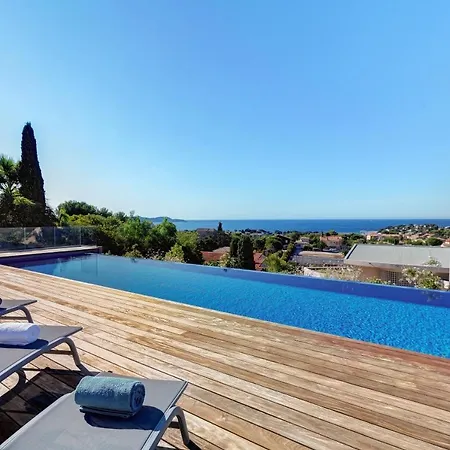 Regard-sur-mer 165m2 4ch Vue Piscine Apartment Carqueiranne