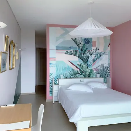 Regard-sur-mer 165m2 4ch Vue Piscine Carqueiranne